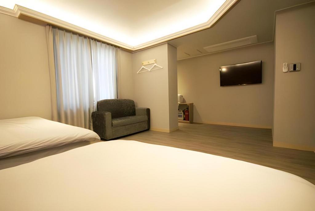 Jeju Sejong Hotel Екстериор снимка