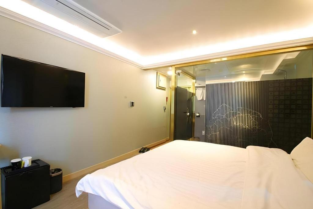 Jeju Sejong Hotel Екстериор снимка