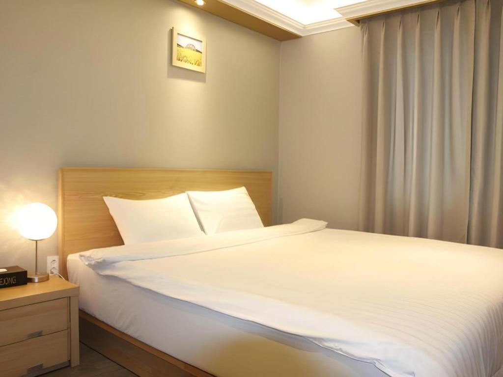 Jeju Sejong Hotel Екстериор снимка