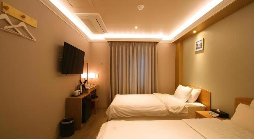 Jeju Sejong Hotel Екстериор снимка