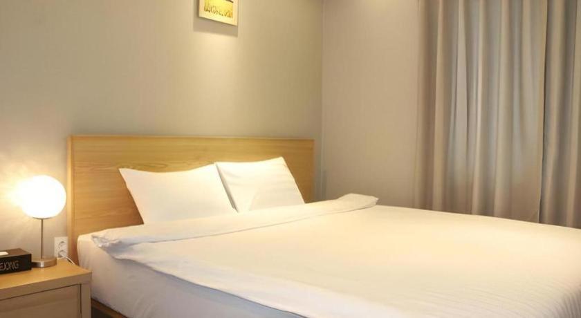 Jeju Sejong Hotel Екстериор снимка