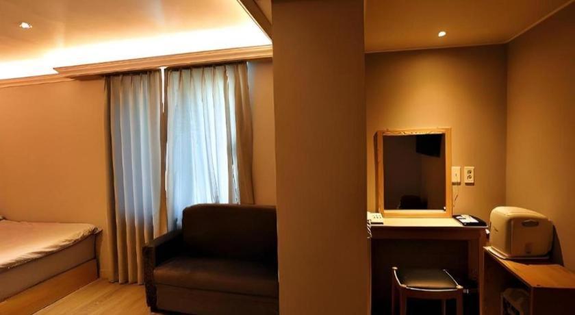 Jeju Sejong Hotel Екстериор снимка