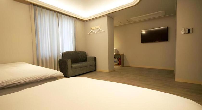 Jeju Sejong Hotel Екстериор снимка