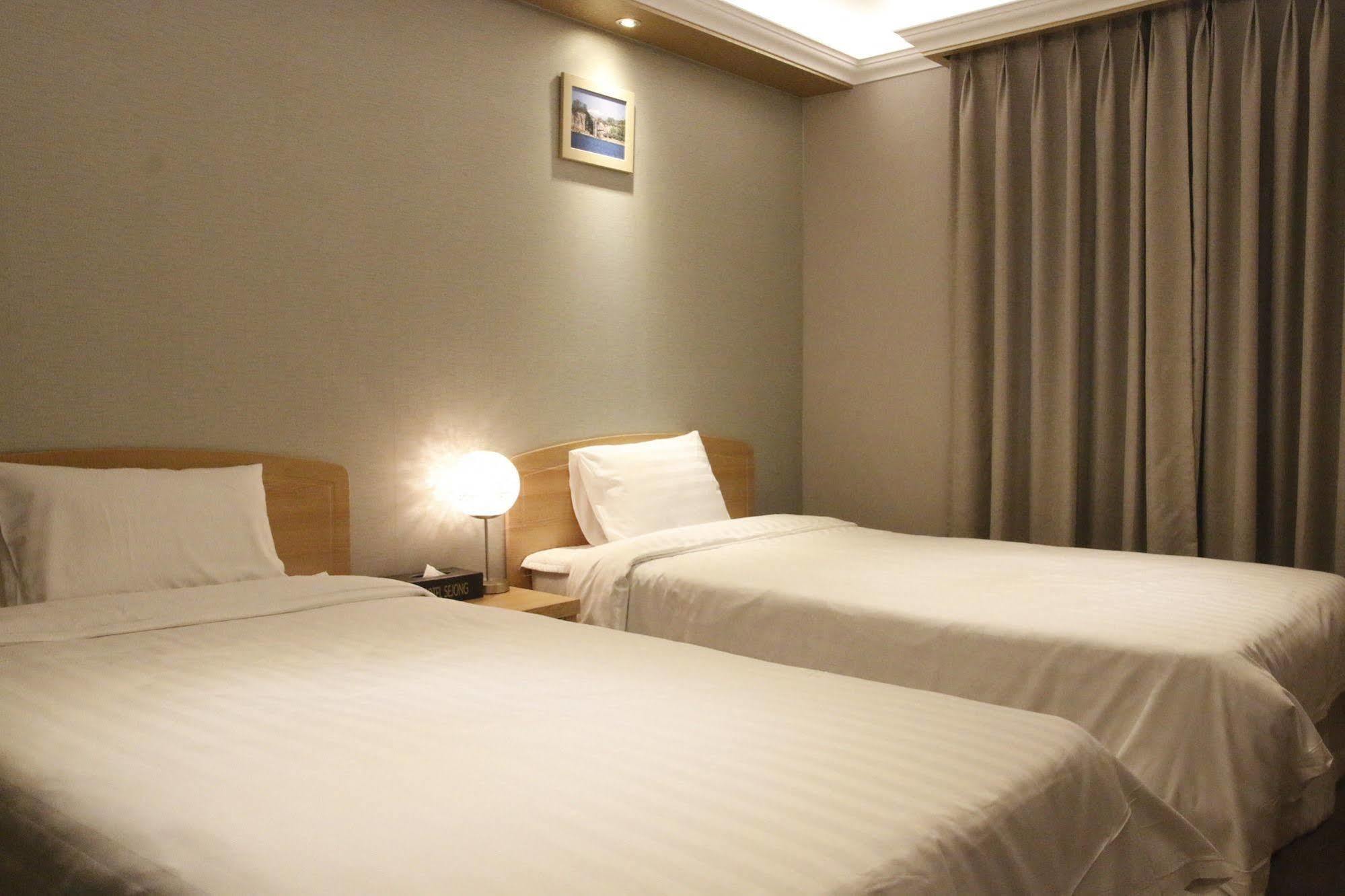 Jeju Sejong Hotel Екстериор снимка